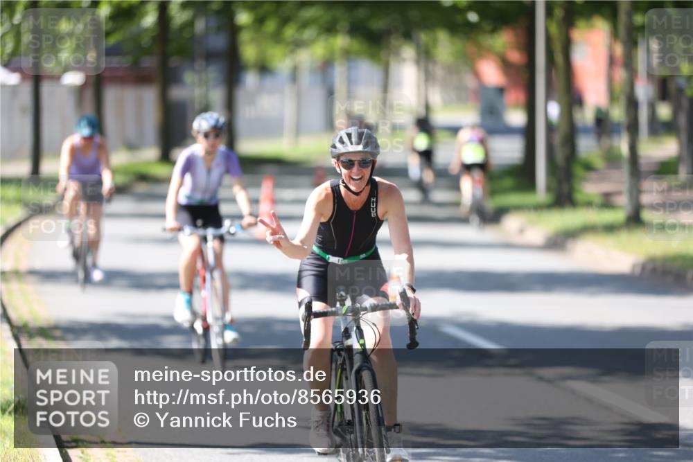 10.08.2025 - GEWOBA Citytriathlon Bremen Yannick Fuchs http://msf.ph/oto/8565936 10.08.2025 14:53:00 Radfahren 376, 378, 385, 463, 510 meine-sportfotos.de