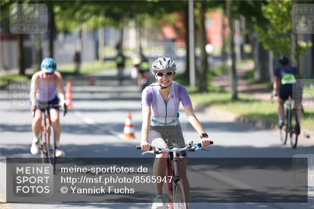 10.08.2025 - GEWOBA Citytriathlon Bremen Yannick Fuchs http://msf.ph/oto/8565947 10.08.2025 14:53:02 Radfahren 376, 378, 385, 463, 510 meine-sportfotos.de