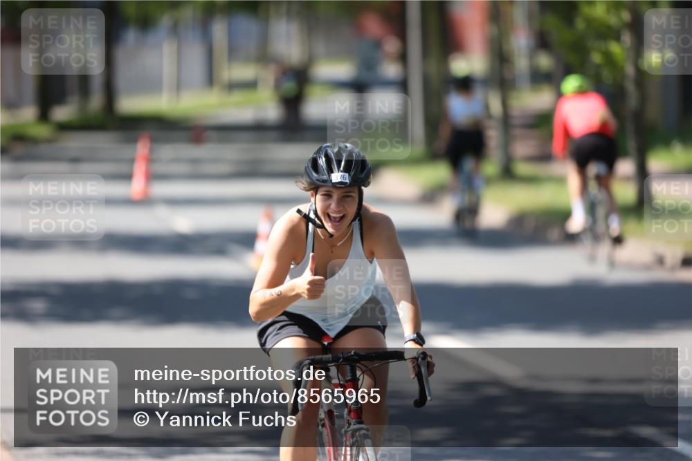 10.08.2025 - GEWOBA Citytriathlon Bremen Yannick Fuchs http://msf.ph/oto/8565965 10.08.2025 14:53:12 Radfahren 188, 376, 385, 463 meine-sportfotos.de