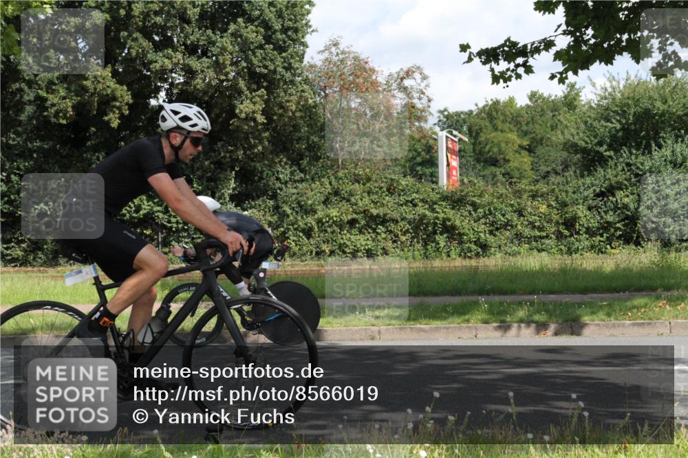 10.08.2025 - GEWOBA Citytriathlon Bremen Yannick Fuchs http://msf.ph/oto/8566019 10.08.2025 12:13:13 Radfahren 675, 760, 767, 1013, 1026 meine-sportfotos.de