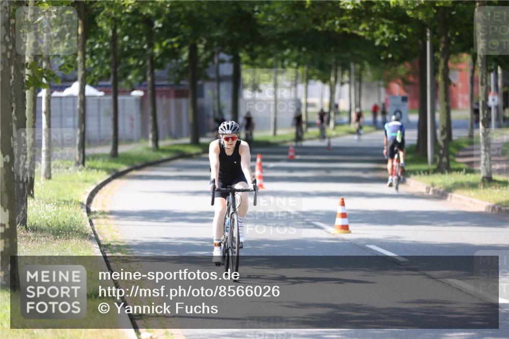 10.08.2025 - GEWOBA Citytriathlon Bremen Yannick Fuchs http://msf.ph/oto/8566026 10.08.2025 14:53:57 Radfahren 291, 300, 345, 434, 438, 473, 485, 519 meine-sportfotos.de