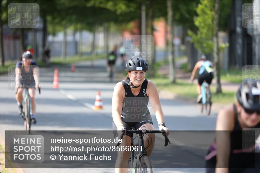 10.08.2025 - GEWOBA Citytriathlon Bremen Yannick Fuchs http://msf.ph/oto/8566061 10.08.2025 14:54:09 Radfahren 206, 324, 345, 362, 433, 434, 454, 473, 475, 485, 508, 519 meine-sportfotos.de