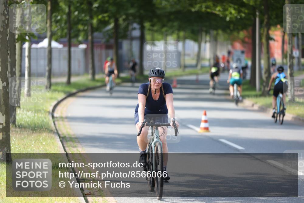 10.08.2025 - GEWOBA Citytriathlon Bremen Yannick Fuchs http://msf.ph/oto/8566066 10.08.2025 14:54:10 Radfahren 206, 324, 345, 362, 433, 434, 454, 473, 475, 485, 508, 519 meine-sportfotos.de
