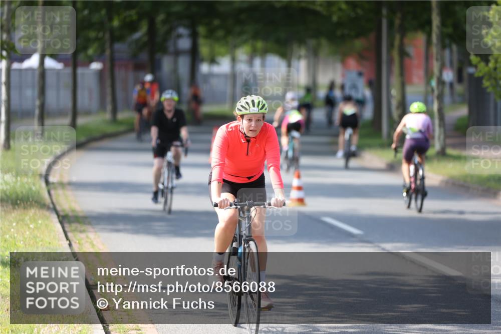 10.08.2025 - GEWOBA Citytriathlon Bremen Yannick Fuchs http://msf.ph/oto/8566088 10.08.2025 14:54:16 Radfahren 206, 324, 362, 393, 433, 434, 454, 473, 475, 485, 508, 519 meine-sportfotos.de