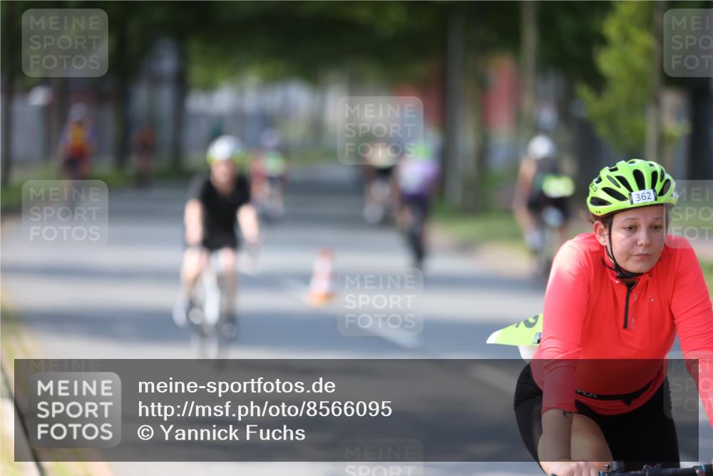 10.08.2025 - GEWOBA Citytriathlon Bremen Yannick Fuchs http://msf.ph/oto/8566095 10.08.2025 14:54:17 Radfahren 206, 324, 362, 393, 433, 434, 454, 473, 475, 508, 519 meine-sportfotos.de