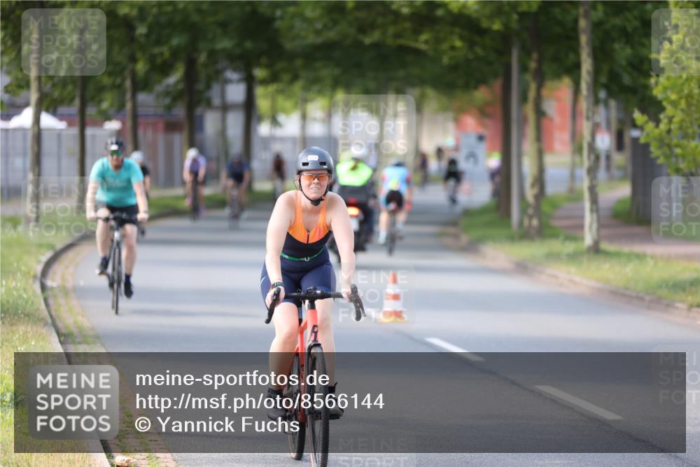 10.08.2025 - GEWOBA Citytriathlon Bremen Yannick Fuchs http://msf.ph/oto/8566144 10.08.2025 14:54:26 Radfahren 194, 206, 316, 324, 370, 387, 393, 454, 475, 489, 507, 508, 514, 518 meine-sportfotos.de