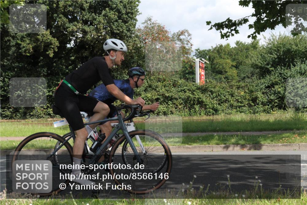 10.08.2025 - GEWOBA Citytriathlon Bremen Yannick Fuchs http://msf.ph/oto/8566146 10.08.2025 12:14:11 Radfahren 587, 615, 616, 630, 655, 689, 788, 793, 801, 873, 950, 951, 1030 meine-sportfotos.de