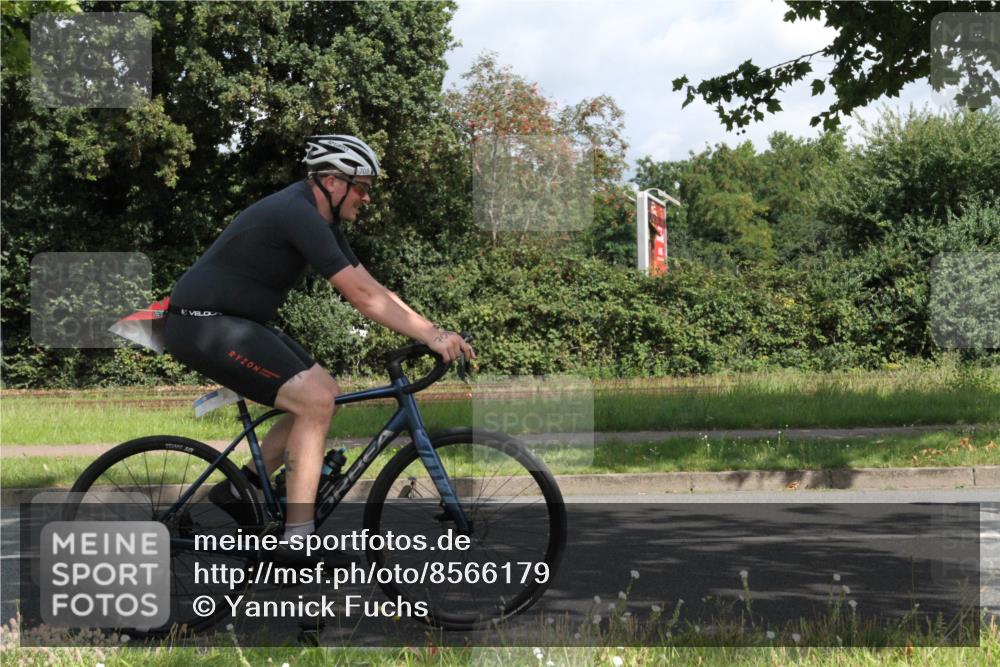 10.08.2025 - GEWOBA Citytriathlon Bremen Yannick Fuchs http://msf.ph/oto/8566179 10.08.2025 12:14:28 Radfahren 630, 632, 655, 681, 708, 735, 738, 793, 801, 806, 838, 888 meine-sportfotos.de