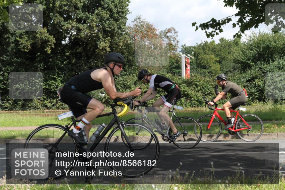 10.08.2025 - GEWOBA Citytriathlon Bremen Yannick Fuchs http://msf.ph/oto/8566182 10.08.2025 12:14:28 Radfahren 630, 632, 655, 681, 708, 735, 738, 793, 801, 806, 838, 888 meine-sportfotos.de