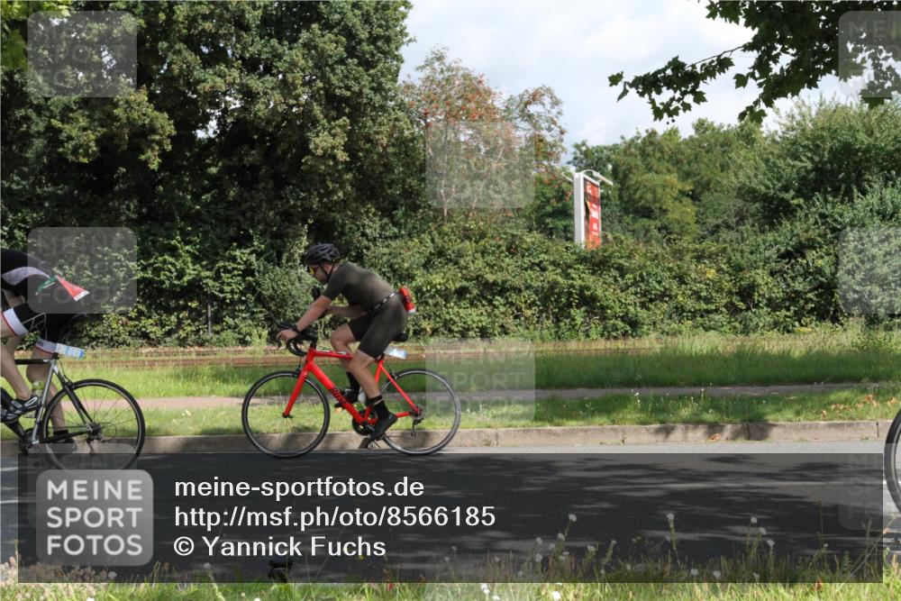 10.08.2025 - GEWOBA Citytriathlon Bremen Yannick Fuchs http://msf.ph/oto/8566185 10.08.2025 12:14:29 Radfahren 632, 655, 681, 708, 735, 738, 793, 801, 806, 838, 888 meine-sportfotos.de
