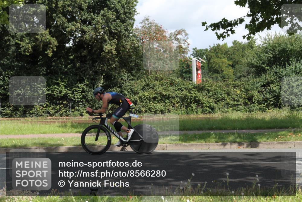10.08.2025 - GEWOBA Citytriathlon Bremen Yannick Fuchs http://msf.ph/oto/8566280 10.08.2025 12:15:15 Radfahren 564, 591, 643, 753, 852, 876, 947, 959, 1011 meine-sportfotos.de