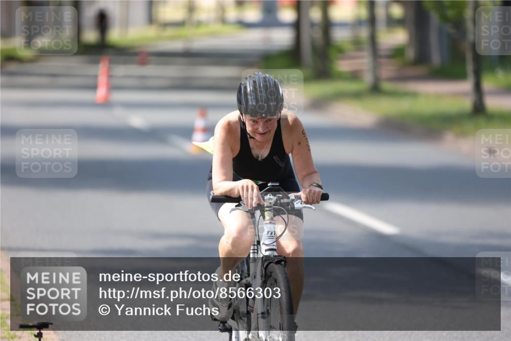 10.08.2025 - GEWOBA Citytriathlon Bremen Yannick Fuchs http://msf.ph/oto/8566303 10.08.2025 14:55:36 Radfahren 364, 465, 530 meine-sportfotos.de