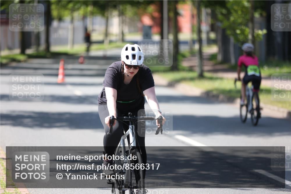 10.08.2025 - GEWOBA Citytriathlon Bremen Yannick Fuchs http://msf.ph/oto/8566317 10.08.2025 14:55:46 Radfahren 149, 364 meine-sportfotos.de