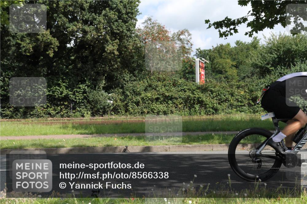 10.08.2025 - GEWOBA Citytriathlon Bremen Yannick Fuchs http://msf.ph/oto/8566338 10.08.2025 12:15:52 Radfahren 600, 626, 641, 682, 686, 707, 715, 824, 836, 839, 840, 859, 891, 1016, 1022 meine-sportfotos.de