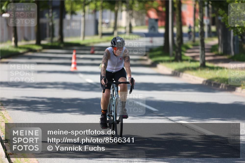 10.08.2025 - GEWOBA Citytriathlon Bremen Yannick Fuchs http://msf.ph/oto/8566341 10.08.2025 14:56:18 Radfahren 502 meine-sportfotos.de