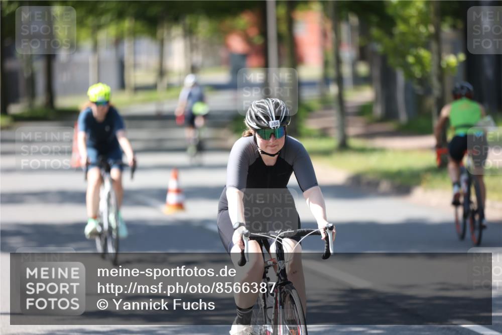 10.08.2025 - GEWOBA Citytriathlon Bremen Yannick Fuchs http://msf.ph/oto/8566387 10.08.2025 14:57:08 Radfahren 388, 414 meine-sportfotos.de