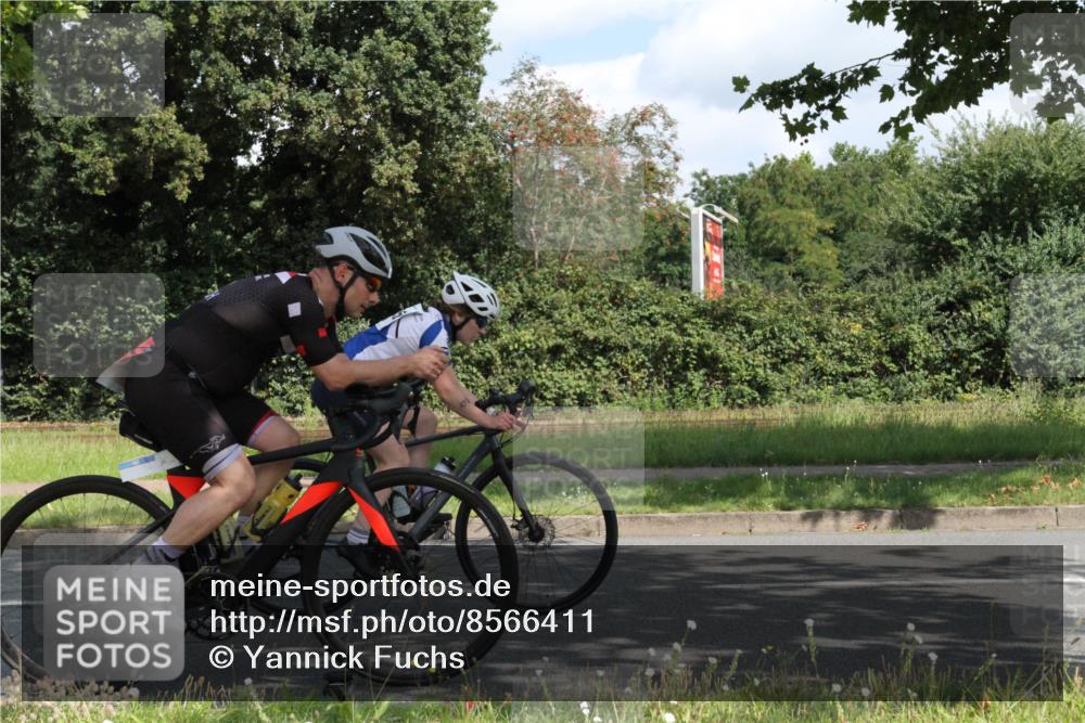 10.08.2025 - GEWOBA Citytriathlon Bremen Yannick Fuchs http://msf.ph/oto/8566411 10.08.2025 12:16:47 Radfahren 567, 742, 768, 783, 822, 843, 877, 902, 915, 1010, 1035, 1039 meine-sportfotos.de