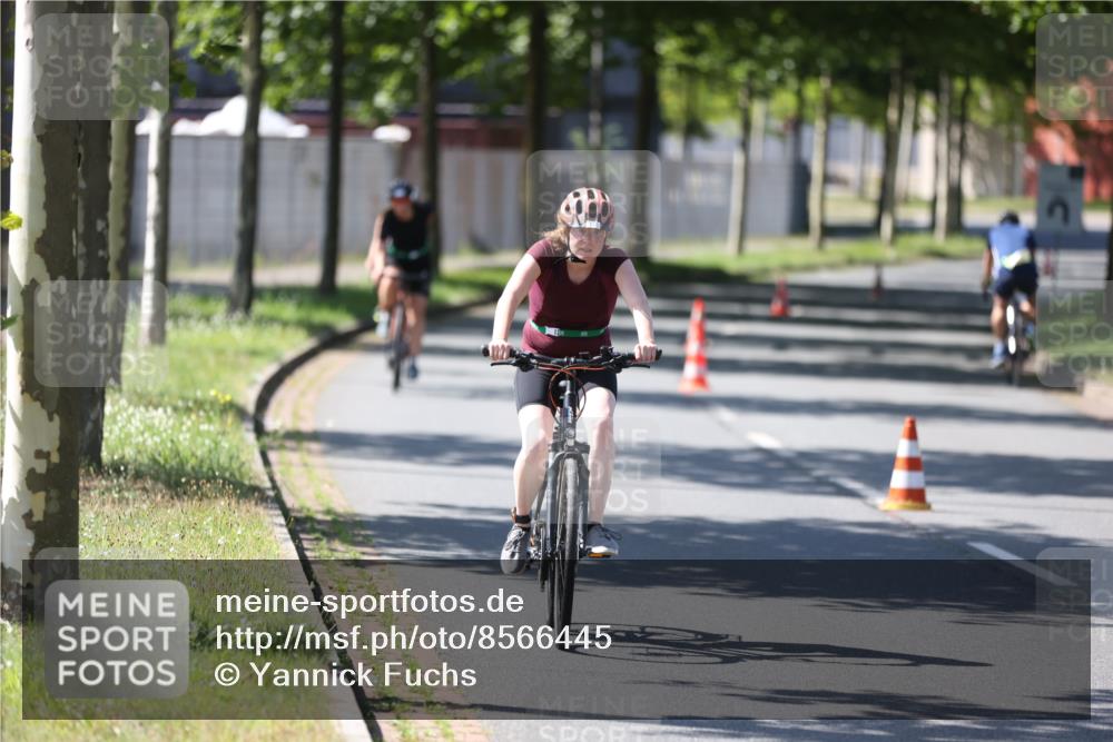 10.08.2025 - GEWOBA Citytriathlon Bremen Yannick Fuchs http://msf.ph/oto/8566445 10.08.2025 14:57:46 Radfahren 398, 413, 420, 437, 452 meine-sportfotos.de