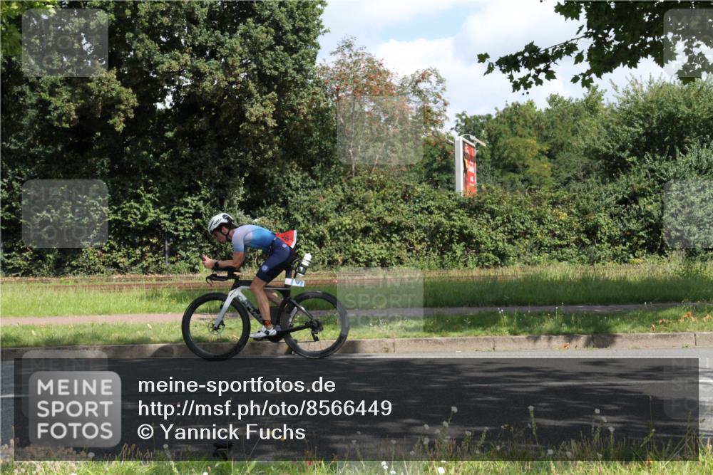 10.08.2025 - GEWOBA Citytriathlon Bremen Yannick Fuchs http://msf.ph/oto/8566449 10.08.2025 12:17:13 Radfahren 856, 956, 1037 meine-sportfotos.de