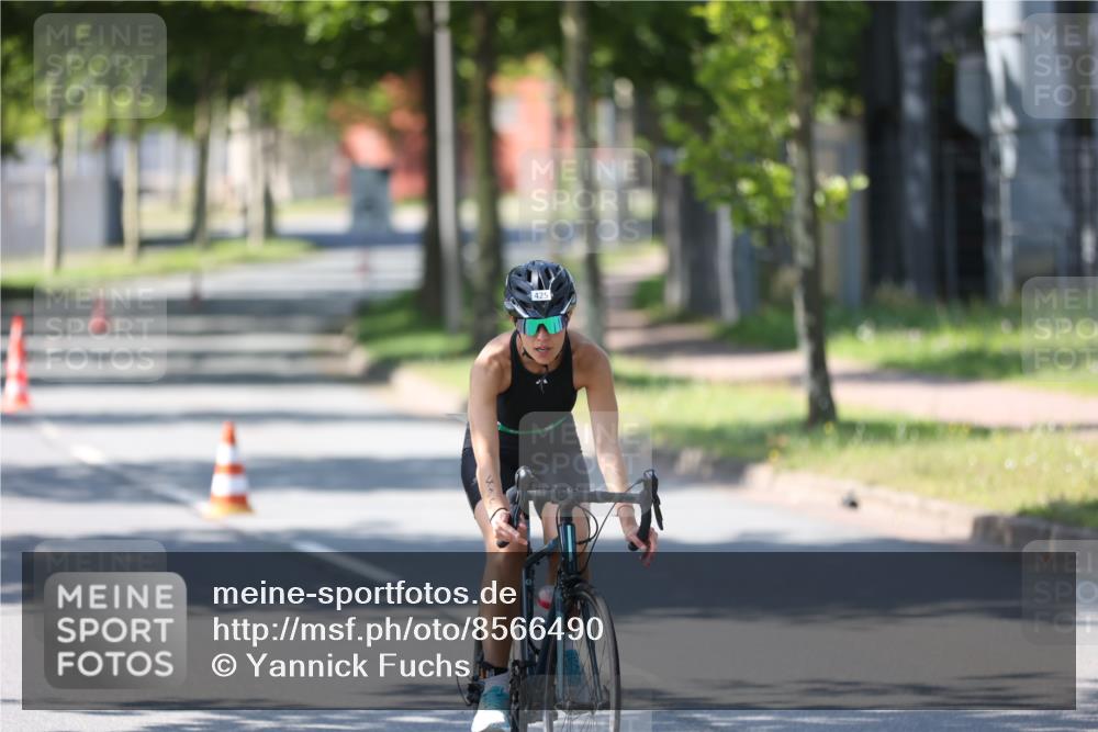 10.08.2025 - GEWOBA Citytriathlon Bremen Yannick Fuchs http://msf.ph/oto/8566490 10.08.2025 14:58:15 Radfahren 425, 512, 515 meine-sportfotos.de