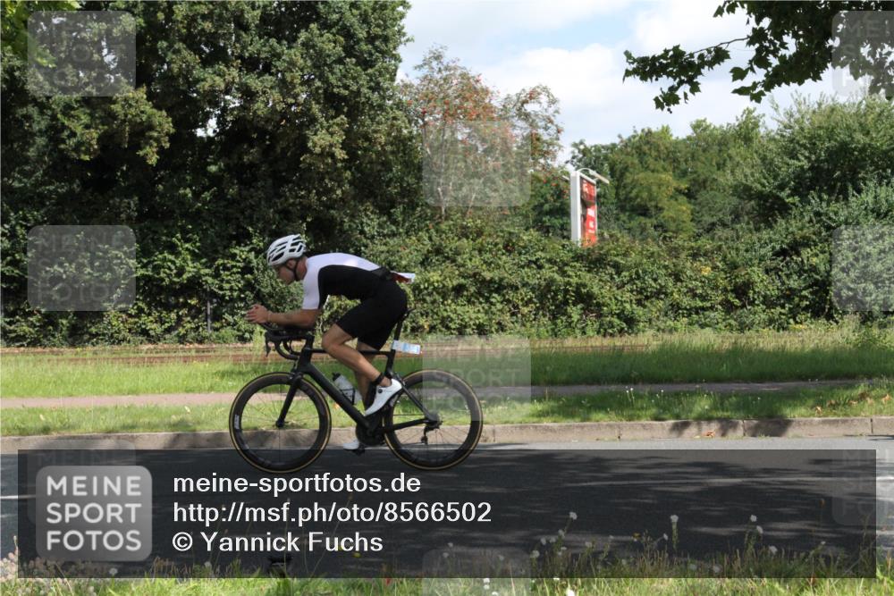 10.08.2025 - GEWOBA Citytriathlon Bremen Yannick Fuchs http://msf.ph/oto/8566502 10.08.2025 12:17:46 Radfahren 560, 566, 741, 765, 766, 933, 1025 meine-sportfotos.de