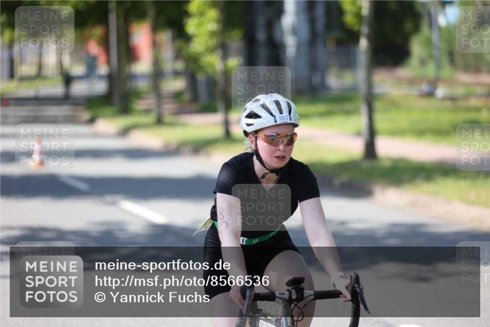 10.08.2025 - GEWOBA Citytriathlon Bremen Yannick Fuchs http://msf.ph/oto/8566536 10.08.2025 14:59:50 Radfahren 339, 380 meine-sportfotos.de