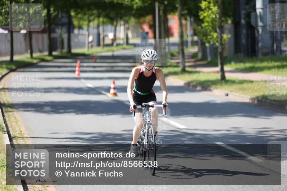 10.08.2025 - GEWOBA Citytriathlon Bremen Yannick Fuchs http://msf.ph/oto/8566538 10.08.2025 15:00:06 Radfahren 339 meine-sportfotos.de