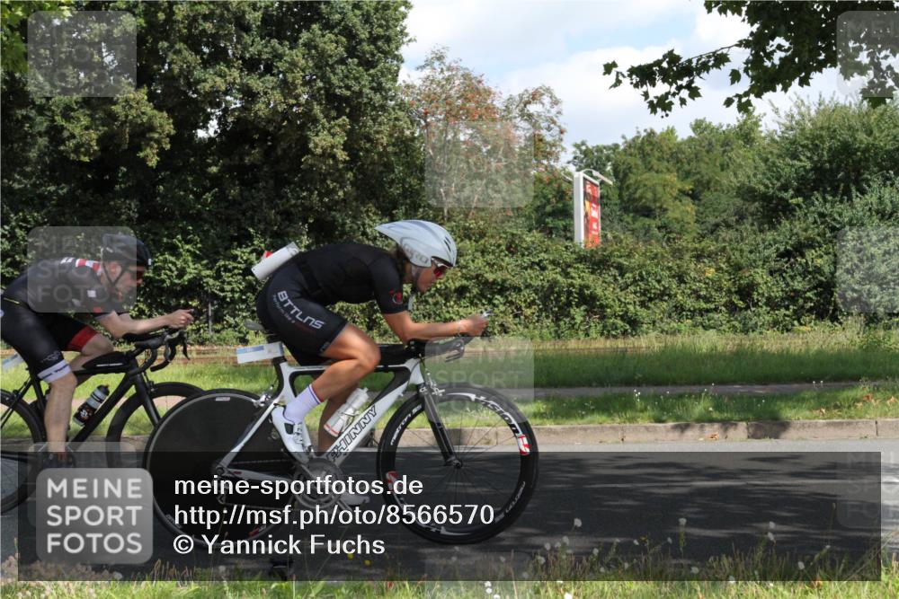 10.08.2025 - GEWOBA Citytriathlon Bremen Yannick Fuchs http://msf.ph/oto/8566570 10.08.2025 12:18:23 Radfahren 579, 582, 637, 678, 680, 763, 855, 914, 919, 973 meine-sportfotos.de