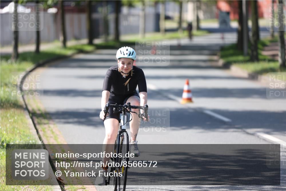 10.08.2025 - GEWOBA Citytriathlon Bremen Yannick Fuchs http://msf.ph/oto/8566572 10.08.2025 15:03:00 Radfahren 236, 354, 529 meine-sportfotos.de