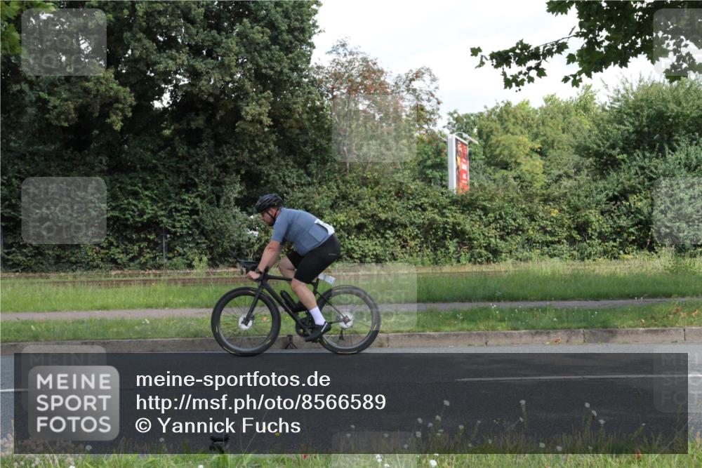 10.08.2025 - GEWOBA Citytriathlon Bremen Yannick Fuchs http://msf.ph/oto/8566589 10.08.2025 12:18:34 Radfahren 584, 637, 642, 652, 678, 680, 759, 763, 781, 855, 919, 973, 1015, 1029 meine-sportfotos.de