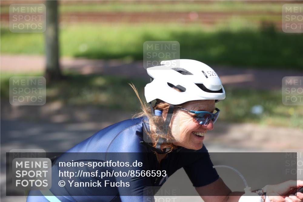 10.08.2025 - GEWOBA Citytriathlon Bremen Yannick Fuchs http://msf.ph/oto/8566593 10.08.2025 15:03:13 Radfahren 529 meine-sportfotos.de
