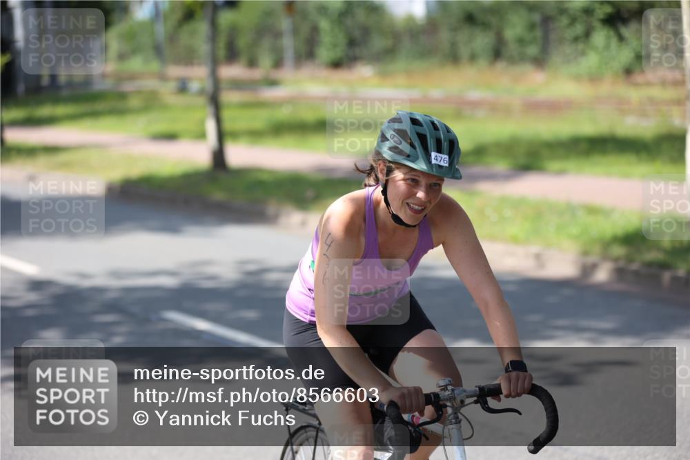 10.08.2025 - GEWOBA Citytriathlon Bremen Yannick Fuchs http://msf.ph/oto/8566603 10.08.2025 15:04:48 Radfahren 476, 477 meine-sportfotos.de