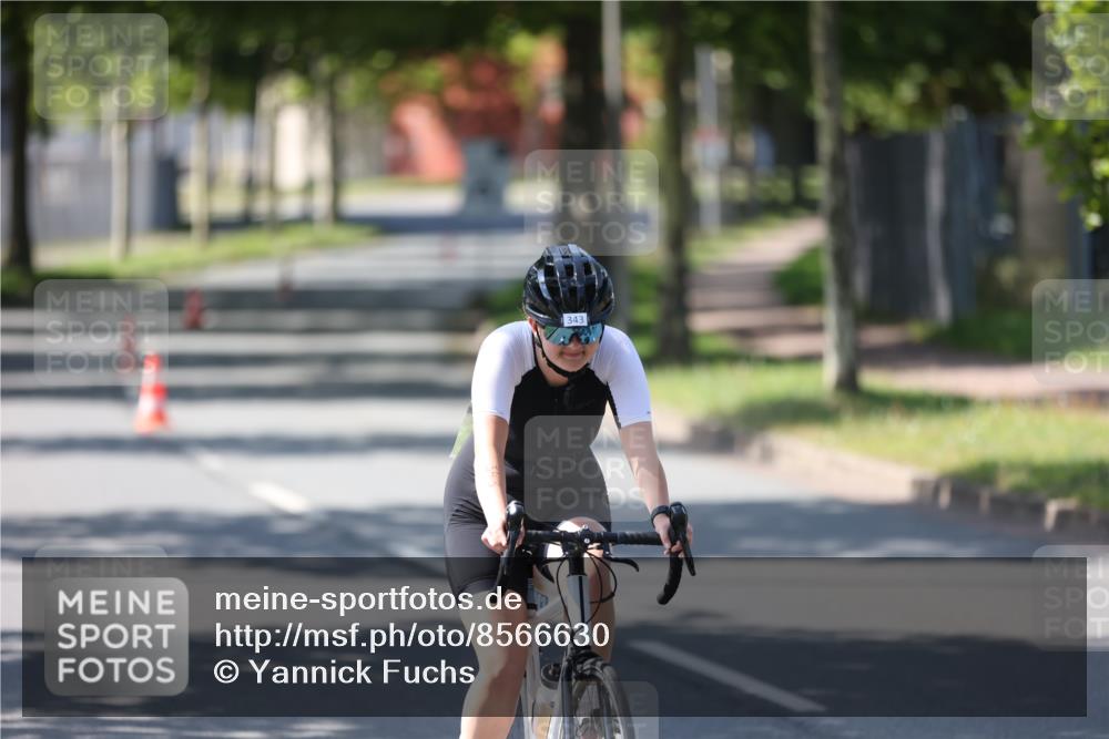 10.08.2025 - GEWOBA Citytriathlon Bremen Yannick Fuchs http://msf.ph/oto/8566630 10.08.2025 15:07:00 Radfahren 343 meine-sportfotos.de