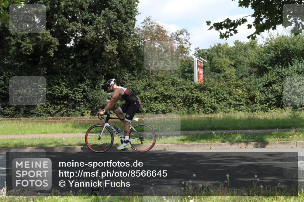 10.08.2025 - GEWOBA Citytriathlon Bremen Yannick Fuchs http://msf.ph/oto/8566645 10.08.2025 12:19:14 Radfahren 709, 750, 762, 804, 1033 meine-sportfotos.de