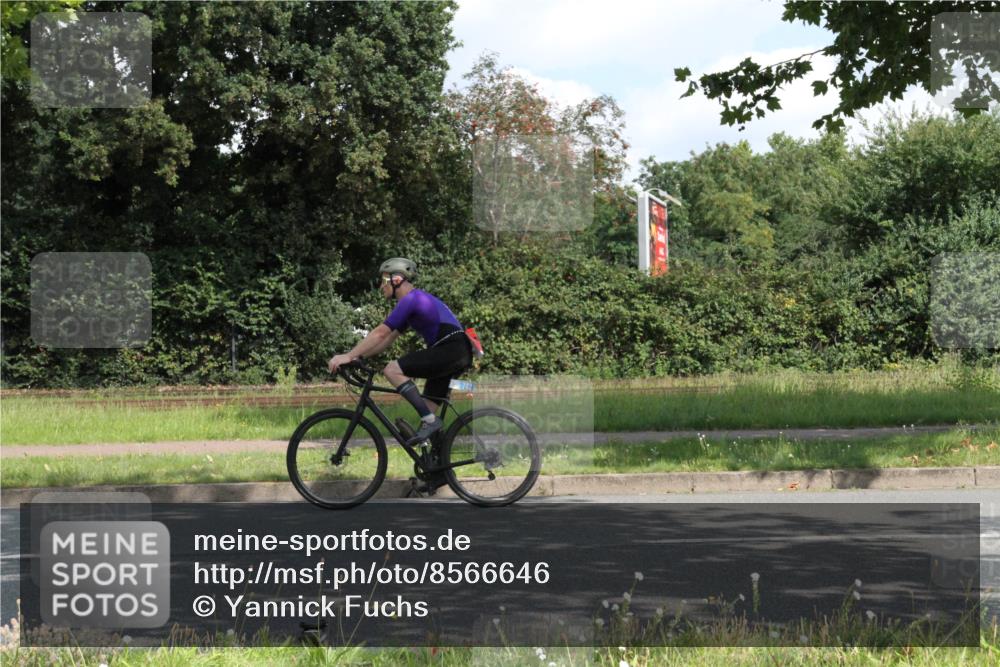10.08.2025 - GEWOBA Citytriathlon Bremen Yannick Fuchs http://msf.ph/oto/8566646 10.08.2025 12:19:14 Radfahren 709, 750, 762, 804, 1033 meine-sportfotos.de