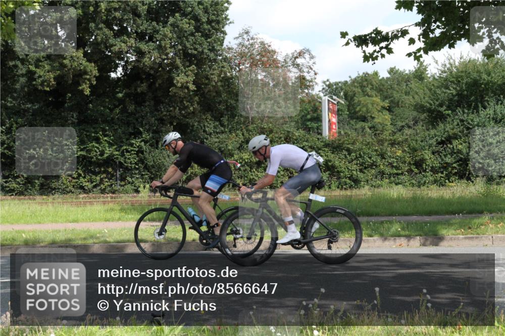 10.08.2025 - GEWOBA Citytriathlon Bremen Yannick Fuchs http://msf.ph/oto/8566647 10.08.2025 12:19:15 Radfahren 709, 750, 762, 804, 1033 meine-sportfotos.de