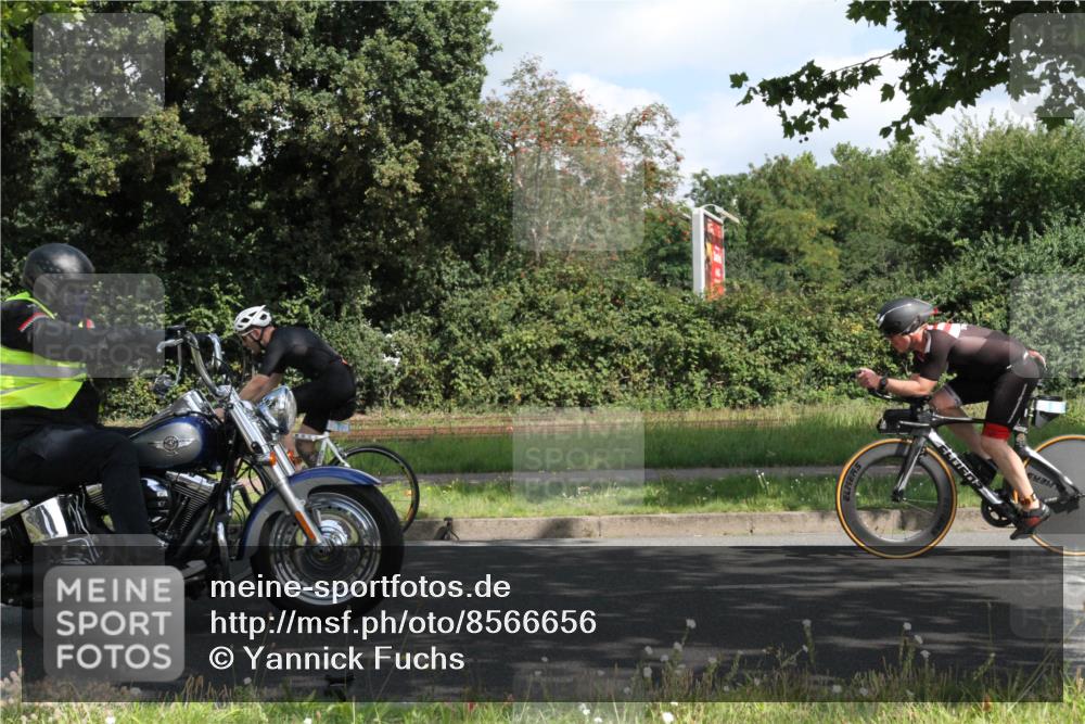 10.08.2025 - GEWOBA Citytriathlon Bremen Yannick Fuchs http://msf.ph/oto/8566656 10.08.2025 12:19:27 Radfahren 749, 750, 762, 804, 872, 1033 meine-sportfotos.de