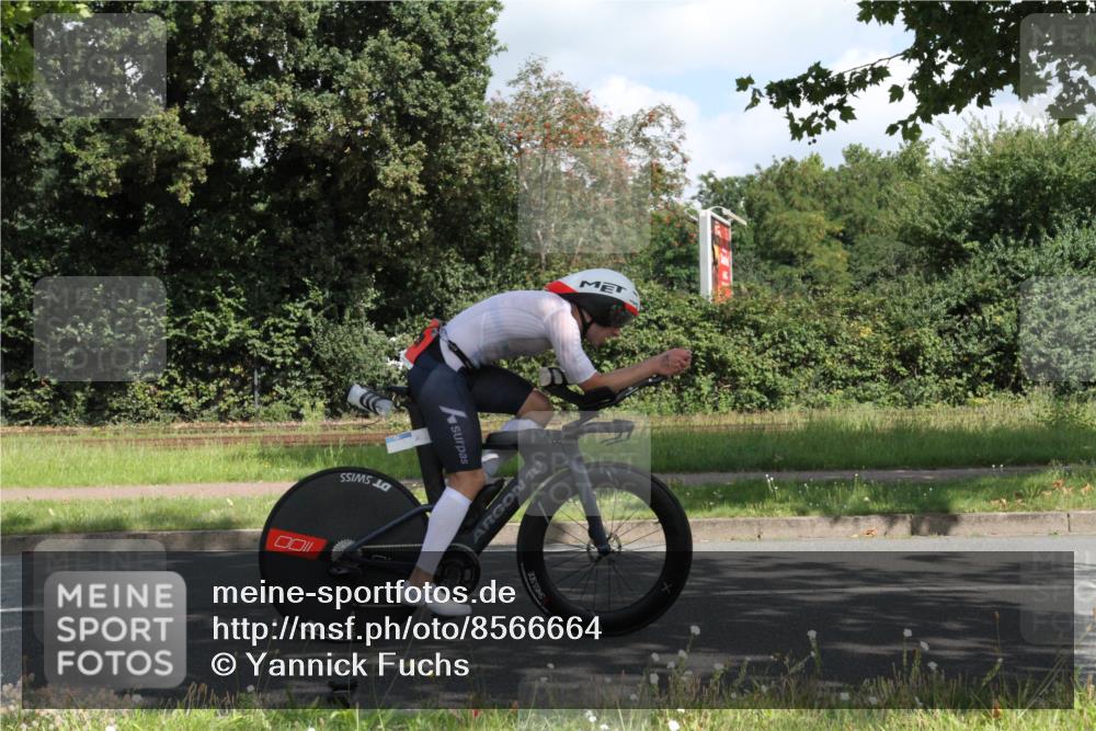 10.08.2025 - GEWOBA Citytriathlon Bremen Yannick Fuchs http://msf.ph/oto/8566664 10.08.2025 12:19:41 Radfahren 554, 719, 749, 872 meine-sportfotos.de
