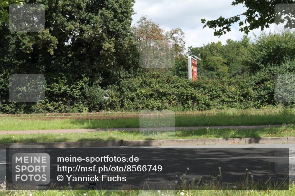 10.08.2025 - GEWOBA Citytriathlon Bremen Yannick Fuchs http://msf.ph/oto/8566749 10.08.2025 12:21:18 Radfahren 555, 558, 618, 662, 758, 761, 785, 813, 869, 913, 949, 969, 975, 1002 meine-sportfotos.de