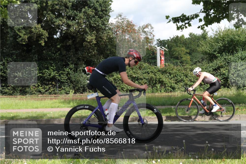 10.08.2025 - GEWOBA Citytriathlon Bremen Yannick Fuchs http://msf.ph/oto/8566818 10.08.2025 12:22:37 Radfahren 580, 602, 634, 663, 665, 803, 848, 870, 910, 926, 1023 meine-sportfotos.de