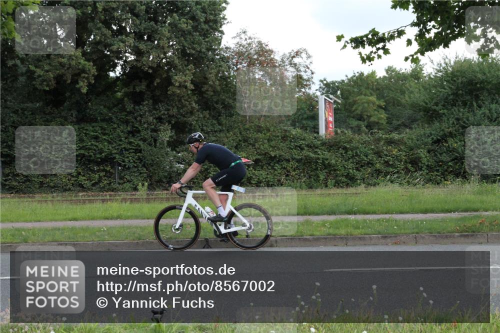 10.08.2025 - GEWOBA Citytriathlon Bremen Yannick Fuchs http://msf.ph/oto/8567002 10.08.2025 12:27:03 Radfahren 607, 703, 727, 889, 918, 928, 948, 1003 meine-sportfotos.de
