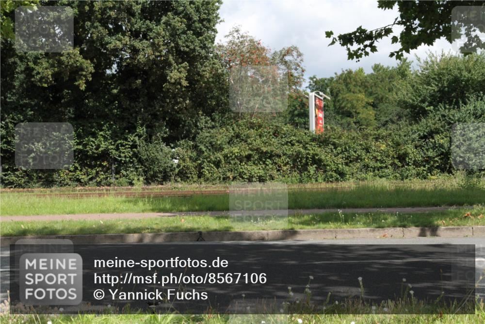 10.08.2025 - GEWOBA Citytriathlon Bremen Yannick Fuchs http://msf.ph/oto/8567106 10.08.2025 12:28:48 Radfahren 573, 622, 629, 659, 732, 851, 981 meine-sportfotos.de