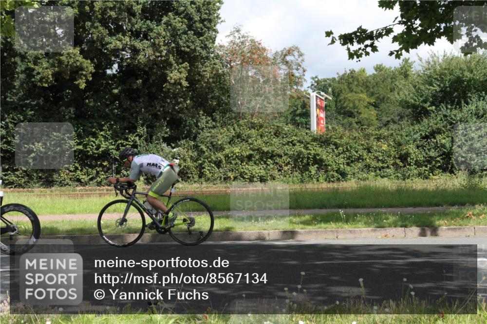 10.08.2025 - GEWOBA Citytriathlon Bremen Yannick Fuchs http://msf.ph/oto/8567134 10.08.2025 12:29:11 Radfahren 573, 576, 583, 605, 656, 799, 1007 meine-sportfotos.de