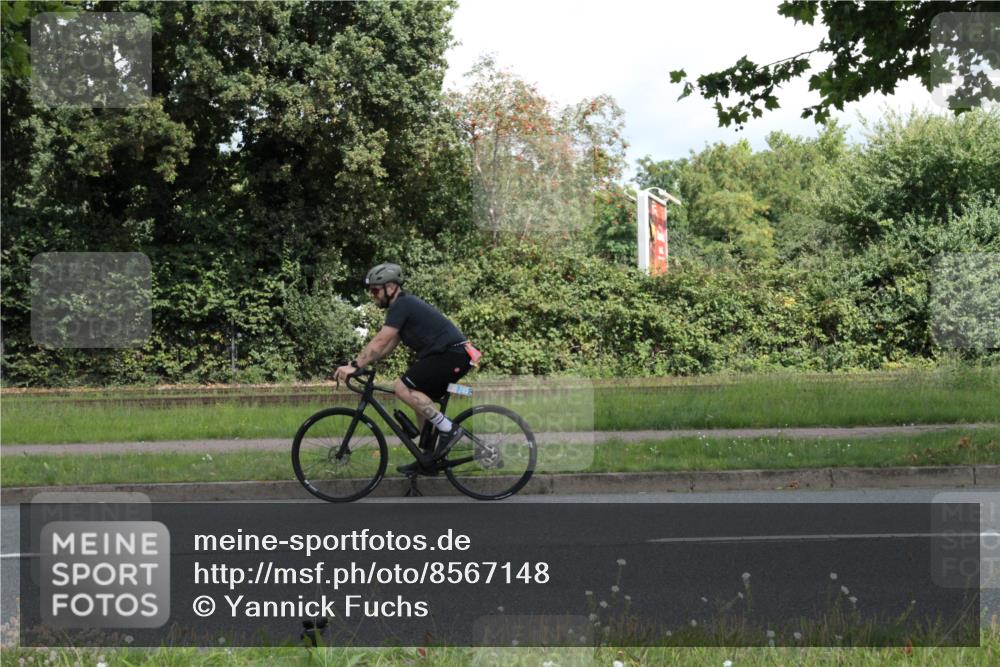 10.08.2025 - GEWOBA Citytriathlon Bremen Yannick Fuchs http://msf.ph/oto/8567148 10.08.2025 12:29:29 Radfahren 583, 605, 645, 679, 687, 771, 799, 922, 927, 1007, 1030 meine-sportfotos.de