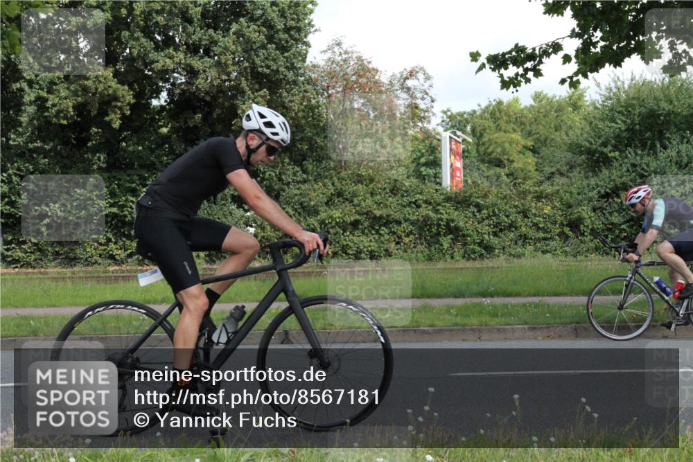 10.08.2025 - GEWOBA Citytriathlon Bremen Yannick Fuchs http://msf.ph/oto/8567181 10.08.2025 12:30:13 Radfahren 640, 675, 717, 722, 733, 745, 760, 769, 823, 875, 884, 935, 943, 960, 1013 meine-sportfotos.de