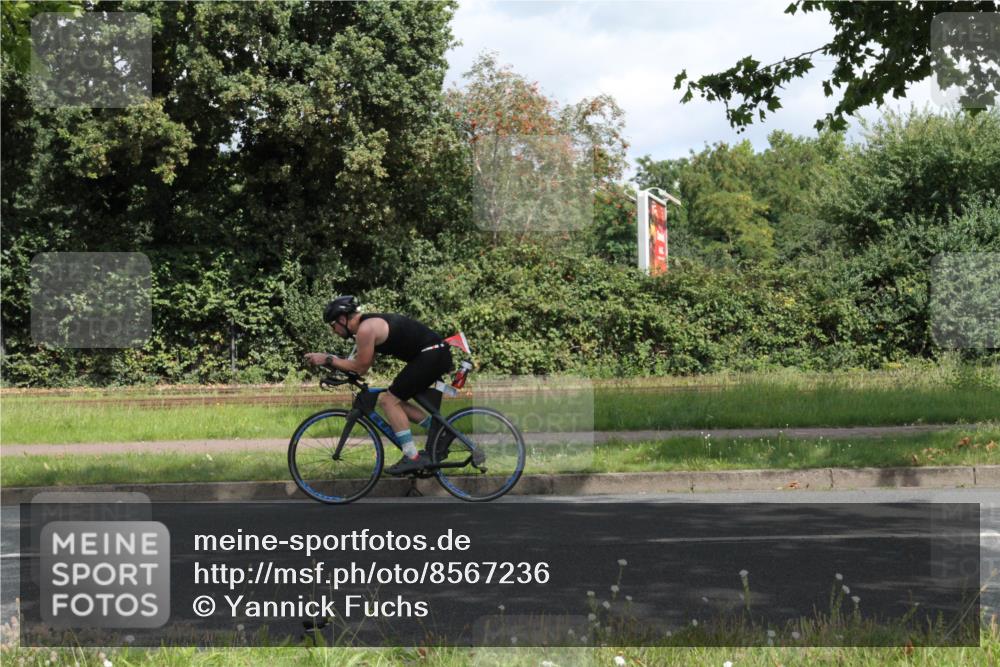10.08.2025 - GEWOBA Citytriathlon Bremen Yannick Fuchs http://msf.ph/oto/8567236 10.08.2025 12:31:17 Radfahren 575, 616, 621, 630, 692, 753, 801, 894, 905 meine-sportfotos.de
