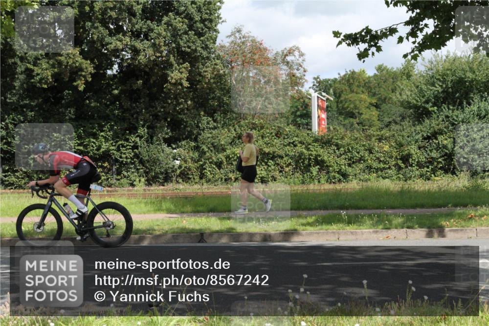 10.08.2025 - GEWOBA Citytriathlon Bremen Yannick Fuchs http://msf.ph/oto/8567242 10.08.2025 12:31:26 Radfahren 564, 575, 616, 630, 649, 753, 788, 793, 863, 894, 905 meine-sportfotos.de