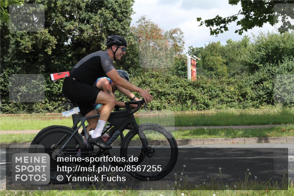 10.08.2025 - GEWOBA Citytriathlon Bremen Yannick Fuchs http://msf.ph/oto/8567255 10.08.2025 12:31:38 Radfahren 564, 616, 649, 654, 655, 666, 667, 788, 793, 863, 894, 950 meine-sportfotos.de