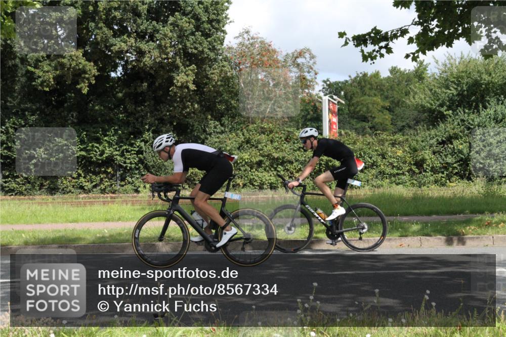 10.08.2025 - GEWOBA Citytriathlon Bremen Yannick Fuchs http://msf.ph/oto/8567334 10.08.2025 12:33:48 Radfahren 560, 635, 741, 856, 858, 867, 895 meine-sportfotos.de
