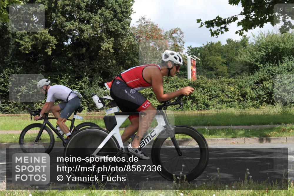 10.08.2025 - GEWOBA Citytriathlon Bremen Yannick Fuchs http://msf.ph/oto/8567336 10.08.2025 12:33:49 Radfahren 560, 635, 637, 741, 856, 858, 867, 895 meine-sportfotos.de